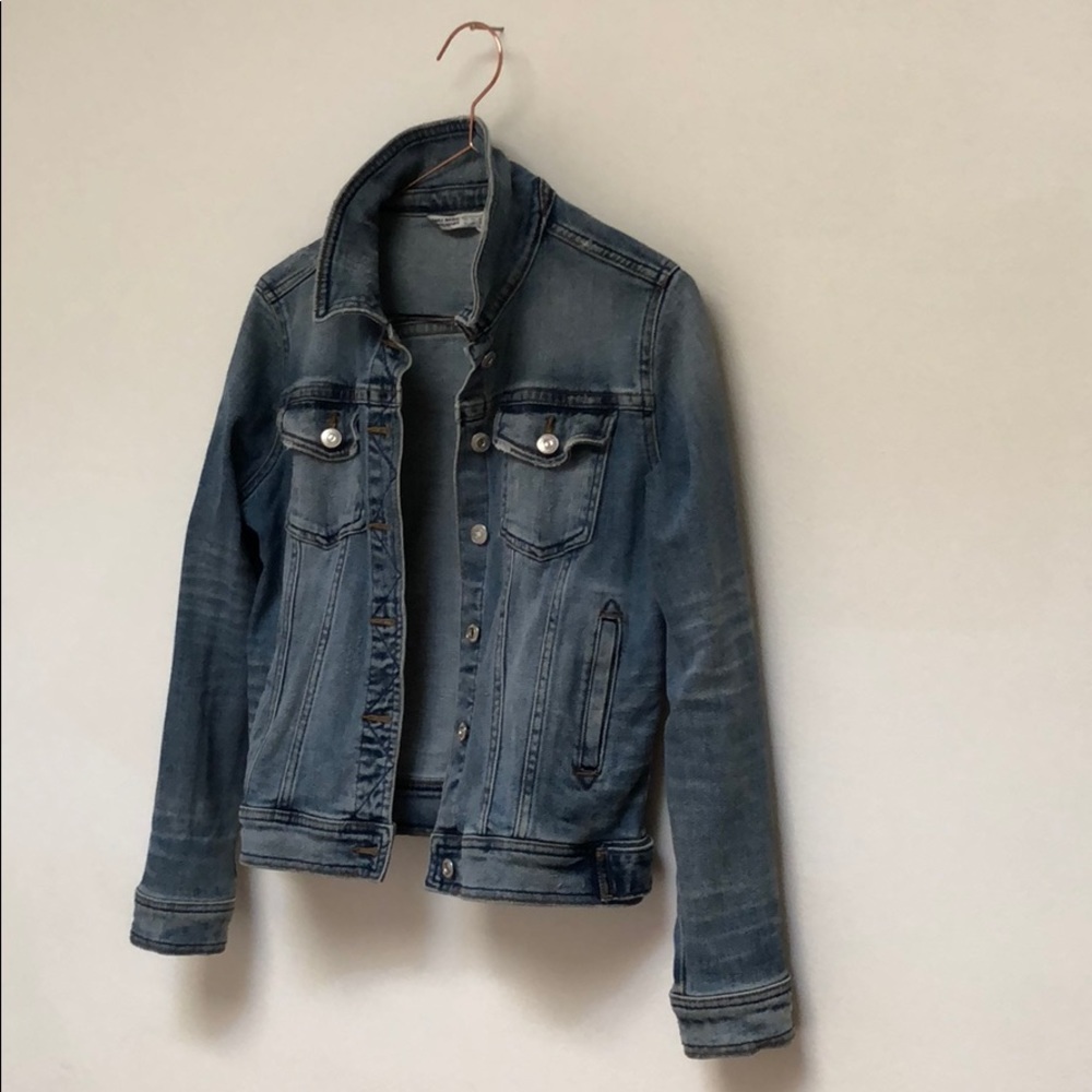Zara Denim Jacket Size Small